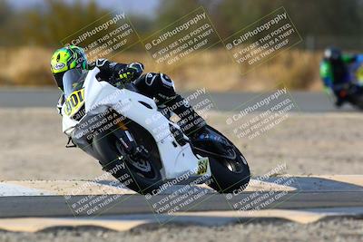 media/Feb-27-2022-CVMA (Sun) [[a3977b6969]]/Race 15 Amateur Supersport Middleweight/